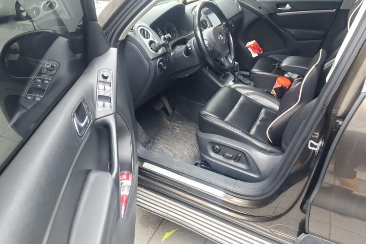 Used Volkswagen Tiguan 2015 1.8TSI Automatic Two-Wheel Drive Comfort Edition Driver Seat