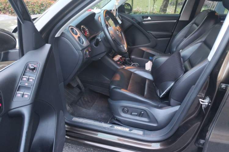 Used Volkswagen Tiguan 2015 1.8TSI Automatic Two-Wheel Drive Luxury Model Driver Seat