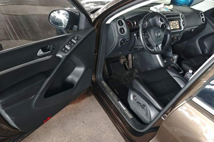 Used Volkswagen Tiguan 2015 1.8TSI Automatic Two-Wheel Drive Luxury Model Driver Seat