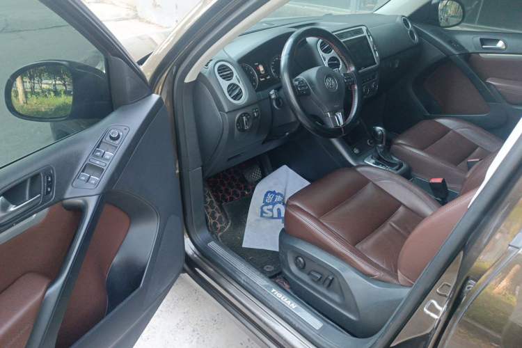 Used Volkswagen Tiguan 2015 1.8TSI Automatic All-Wheel-Drive Luxury Model Driver Seat