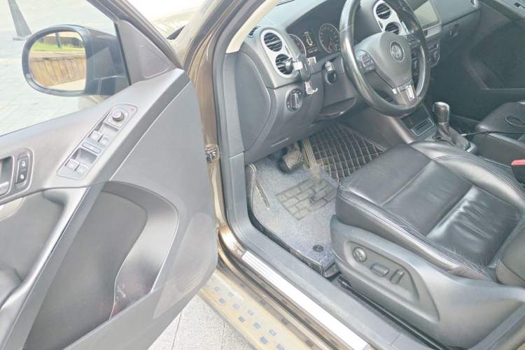Used Volkswagen Tiguan 2015 1.8TSI Automatic Two-Wheel Drive Comfort Edition Driver Seat