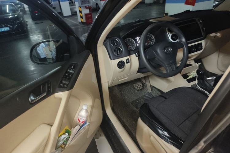 Used Volkswagen Tiguan 2015 1.8TSI Automatic Two-Wheel Drive Trend Edition Driver Seat