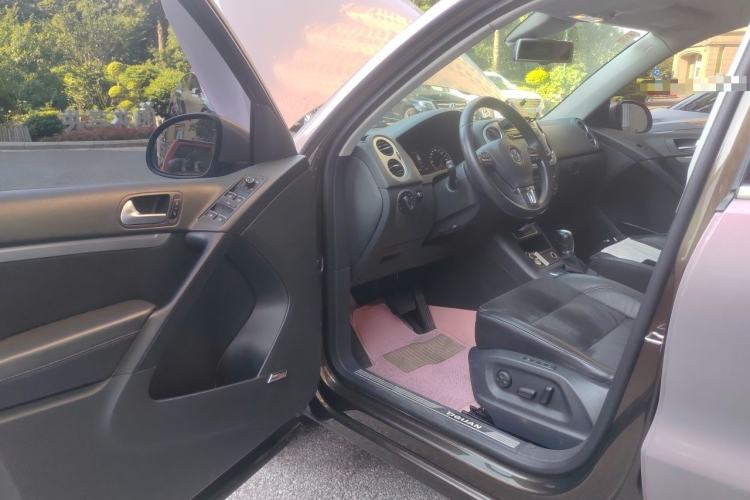 Used Volkswagen Tiguan 2015 2.0 TSI Automatic All-Wheel Drive Flagship Edition Driver Seat