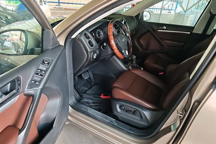 Used Volkswagen Tiguan 2015 2.0 TSI Comfort Edition Driver Seat