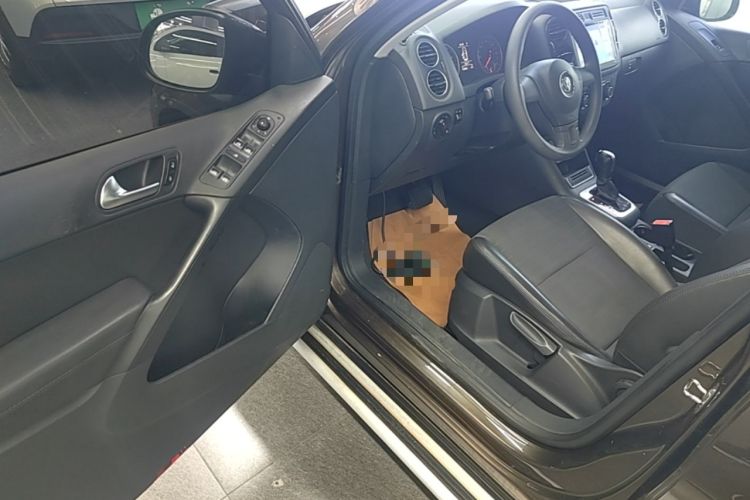 Used Volkswagen Tiguan 2015 1.8TSI Automatic Two-Wheel Drive Trend Edition Driver Seat