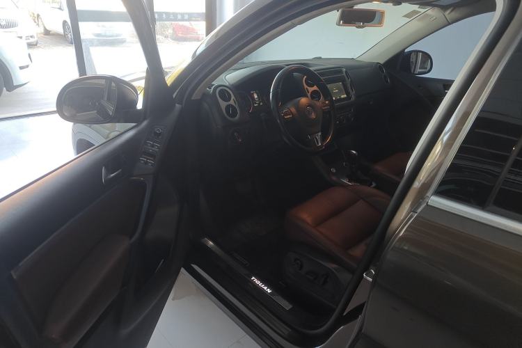 Used Volkswagen Tiguan 2015 1.8TSI Automatic Two-Wheel Drive Luxury Model Driver Seat