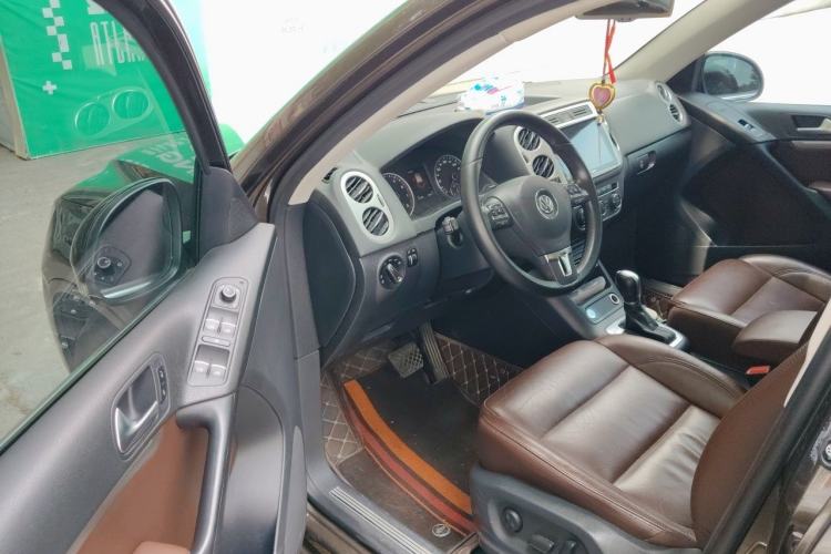 Used Volkswagen Tiguan 2015 1.8TSI Automatic All-Wheel-Drive Luxury Model Driver Seat