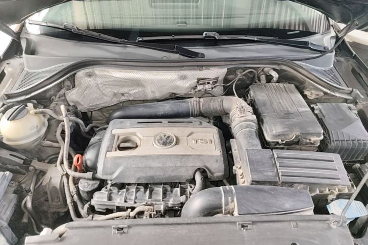 Used Volkswagen Tiguan 2015 1.8TSI Automatic Two-Wheel Drive Comfort Edition Engine Bay