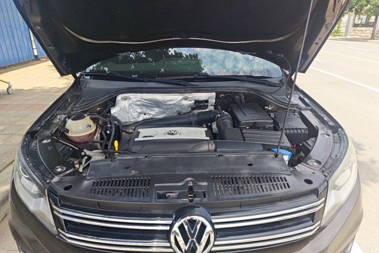 Used Volkswagen Tiguan 2015 1.8TSI Automatic Two-Wheel Drive Comfort Edition Engine Bay