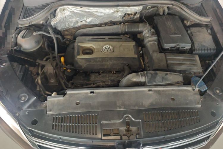 Used Volkswagen Tiguan 2015 1.8TSI Automatic Two-Wheel Drive Luxury Model Engine Bay