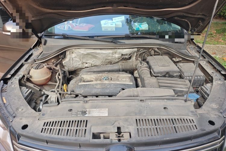 Used Volkswagen Tiguan 2015 1.8TSI Automatic Two-Wheel Drive Trend Edition Engine Bay