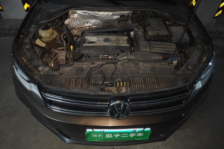 Used Volkswagen Tiguan 2015 1.8TSI Manual Two-Wheel Drive Fashion Edition Engine Bay