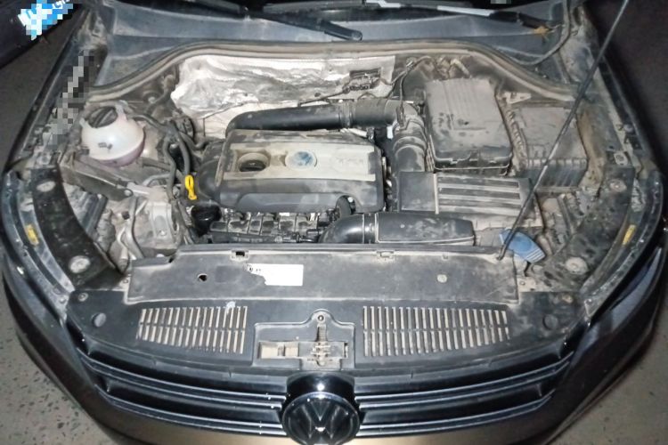 Used Volkswagen Tiguan 2015 1.8TSI Automatic Two-Wheel Drive Luxury Model Engine Bay