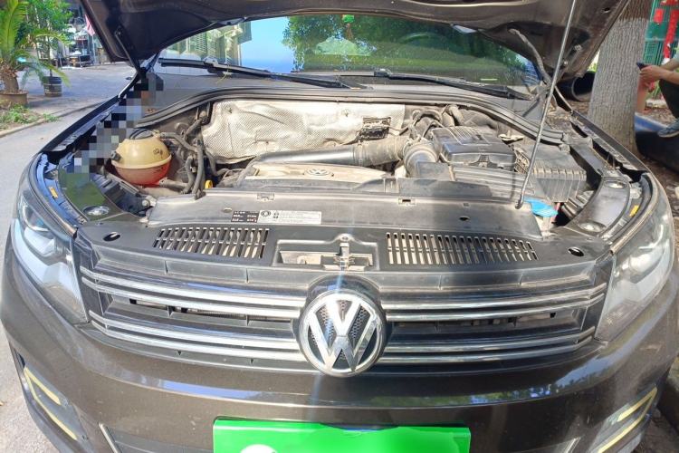 Used Volkswagen Tiguan 2015 1.8TSI Automatic Two-Wheel Drive Luxury Model Engine Bay