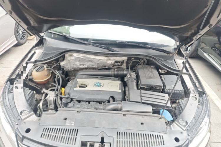 Used Volkswagen Tiguan 2015 1.8TSI Automatic Two-Wheel Drive Comfort Edition Engine Bay