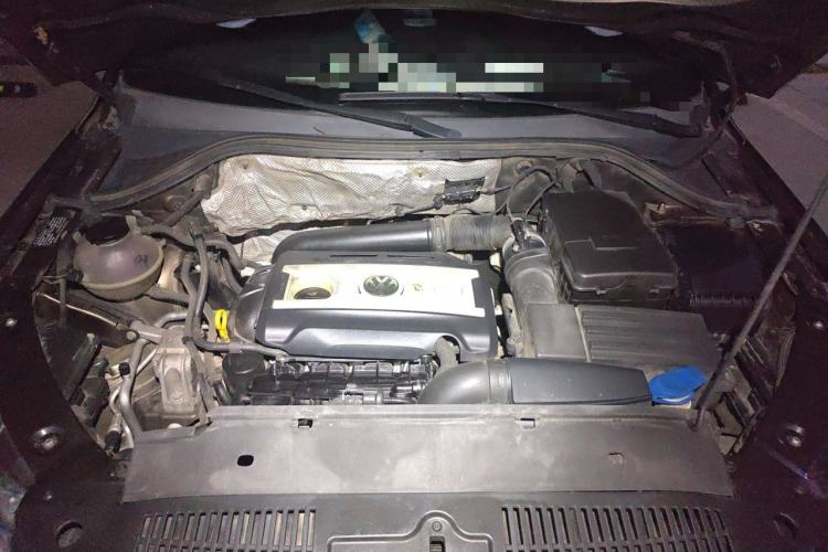 Used Volkswagen Tiguan 2015 1.8TSI Automatic Two-Wheel Drive Luxury Model Engine Bay