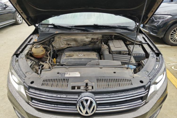 Used Volkswagen Tiguan 2015 1.8TSI Automatic Two-Wheel Drive Trend Edition Engine Bay