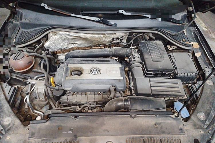 Used Volkswagen Tiguan 2015 1.8TSI Automatic Two-Wheel Drive Luxury Model Engine Bay