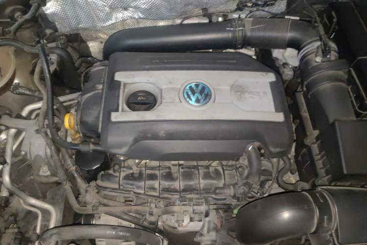 Used Volkswagen Tiguan 2015 1.8TSI Automatic Two-Wheel Drive Comfort Edition Engine Bay