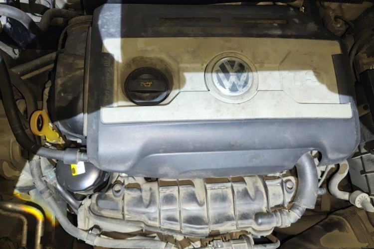 Used Volkswagen Tiguan 2015 1.8TSI Automatic Two-Wheel Drive Comfort Edition Engine Bay