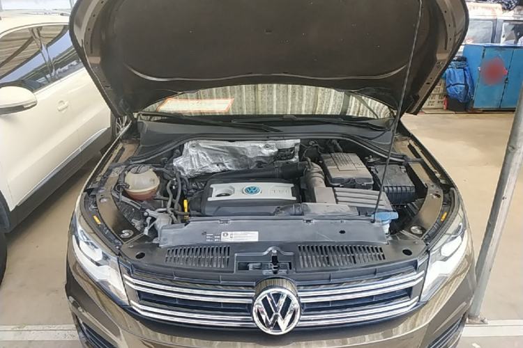 Used Volkswagen Tiguan 2015 1.8TSI Automatic Two-Wheel Drive Comfort Edition Engine Bay