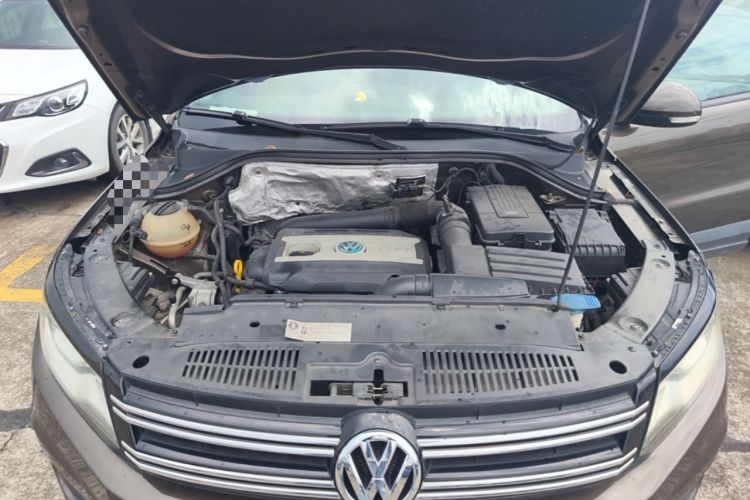 Used Volkswagen Tiguan 2015 1.8TSI Automatic Two-Wheel Drive Trend Edition Engine Bay
