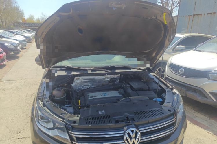 Used Volkswagen Tiguan 2015 1.8TSI Automatic Two-Wheel Drive Luxury Model Engine Bay