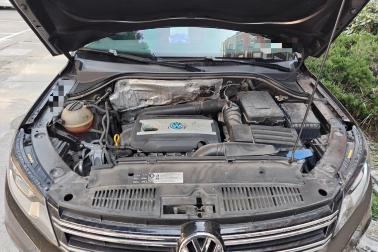 Used Volkswagen Tiguan 2015 1.8TSI Automatic Two-Wheel Drive Comfort Edition Engine Bay
