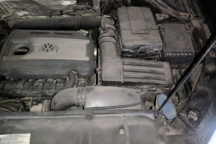Used Volkswagen Tiguan 2015 1.8TSI Automatic Two-Wheel Drive Comfort Edition Engine Bay Left