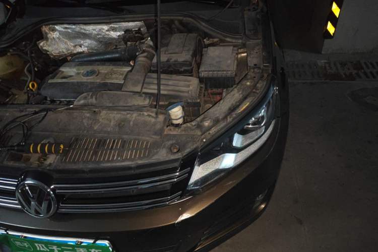 Used Volkswagen Tiguan 2015 1.8TSI Manual Two-Wheel Drive Fashion Edition Engine Bay Left