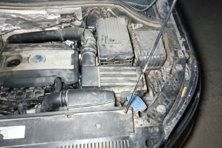 Used Volkswagen Tiguan 2015 1.8TSI Automatic Two-Wheel Drive Luxury Model Engine Bay Left