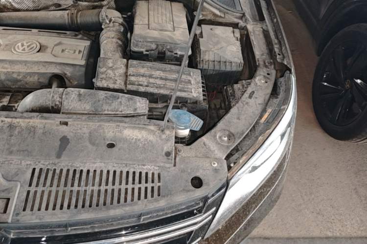 Used Volkswagen Tiguan 2015 1.8TSI Automatic Two-Wheel Drive Luxury Model Engine Bay Left