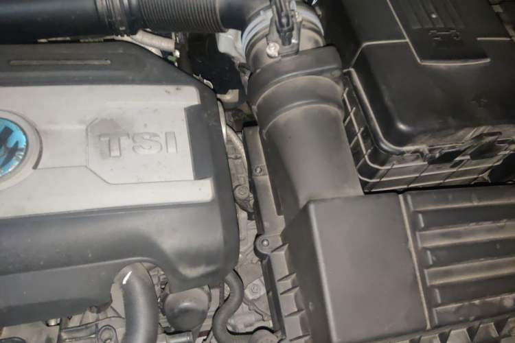 Used Volkswagen Tiguan 2015 1.8TSI Automatic Two-Wheel Drive Comfort Edition Engine Bay Left