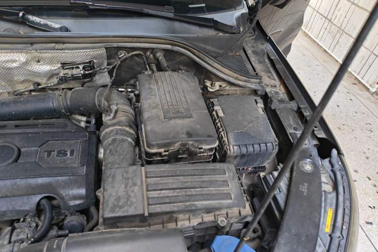 Used Volkswagen Tiguan 2015 1.8TSI Automatic Two-Wheel Drive Comfort Edition Engine Bay Left