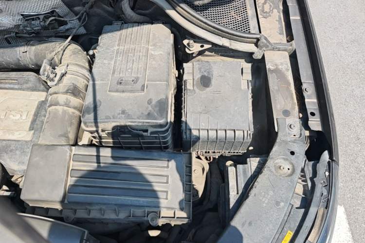 Used Volkswagen Tiguan 2015 1.8TSI Automatic Two-Wheel Drive Comfort Edition Engine Bay Left
