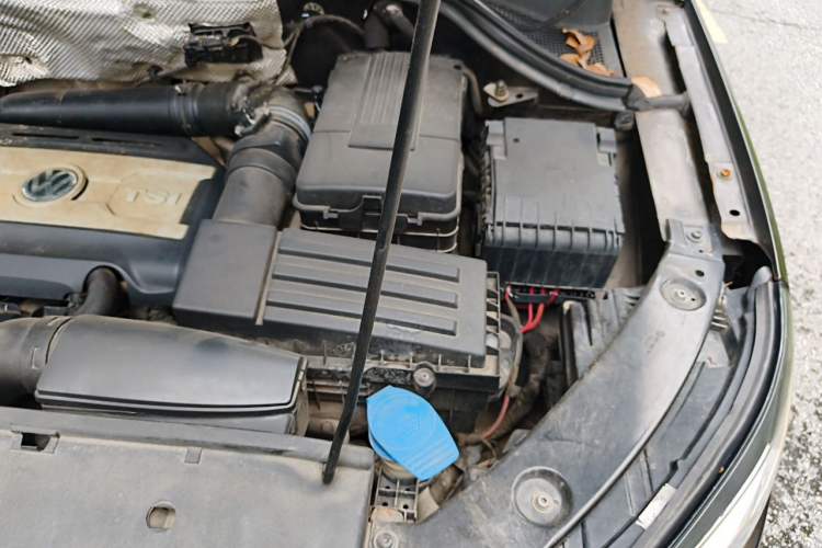 Used Volkswagen Tiguan 2015 1.8TSI Automatic Two-Wheel Drive Comfort Edition Engine Bay Left