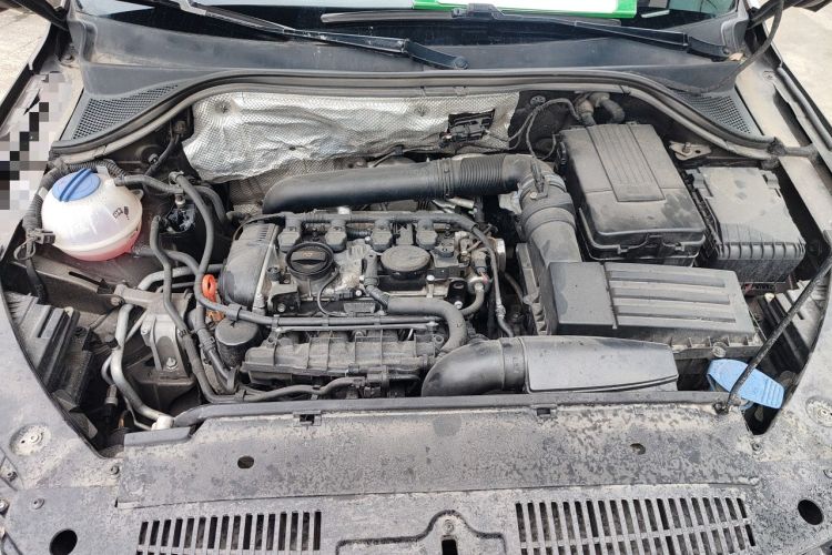 Used Volkswagen Tiguan 2015 1.8TSI Automatic Two-Wheel Drive Luxury Model Engine Bay