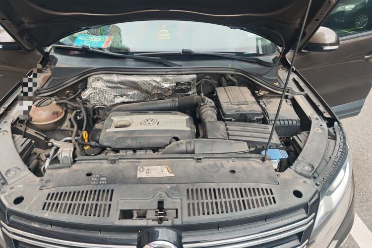 Used Volkswagen Tiguan 2015 1.8TSI Automatic Two-Wheel Drive Trend Edition Engine Bay