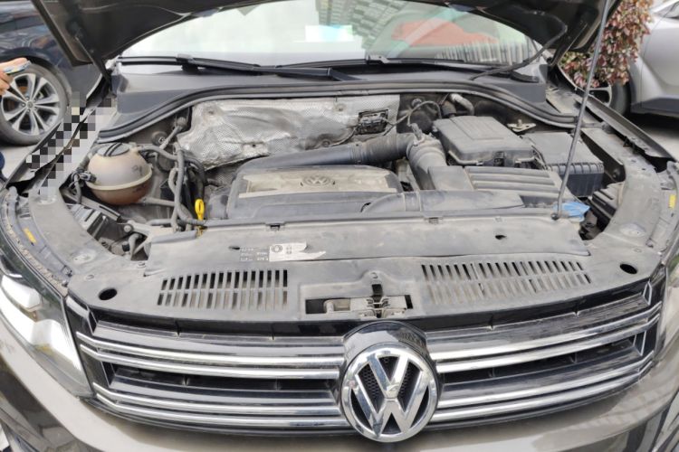 Used Volkswagen Tiguan 2015 1.8TSI Automatic Two-Wheel Drive Luxury Model Engine Bay