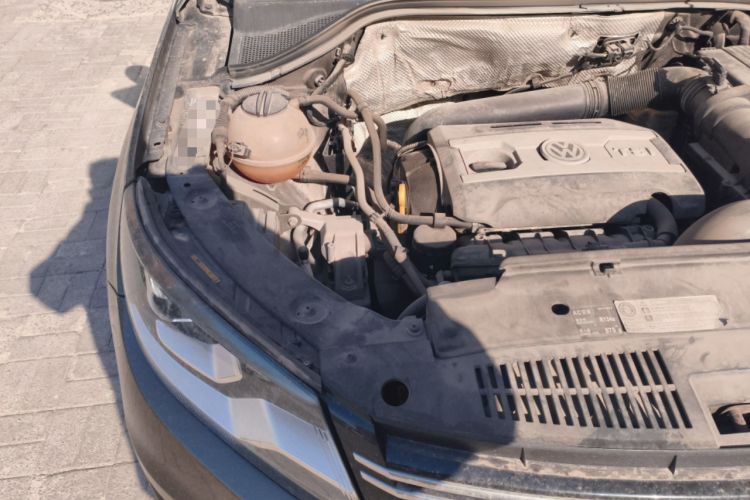 Used Volkswagen Tiguan 2015 1.8TSI Automatic Two-Wheel Drive Comfort Edition Engine Bay Right