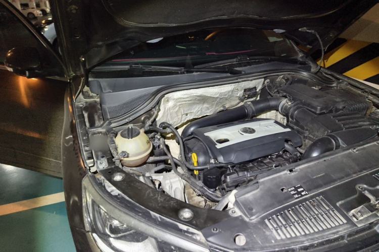 Used Volkswagen Tiguan 2015 1.8TSI Automatic Two-Wheel Drive Comfort Edition Engine Bay Right