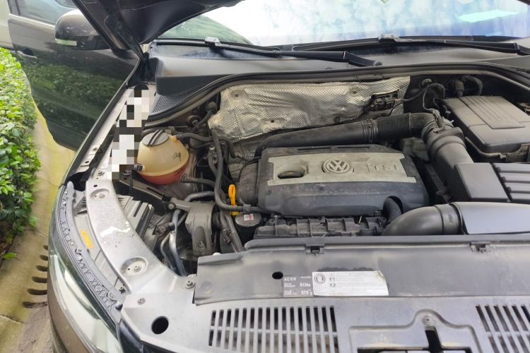Used Volkswagen Tiguan 2015 1.8TSI Automatic Two-Wheel Drive Comfort Edition Engine Bay Right