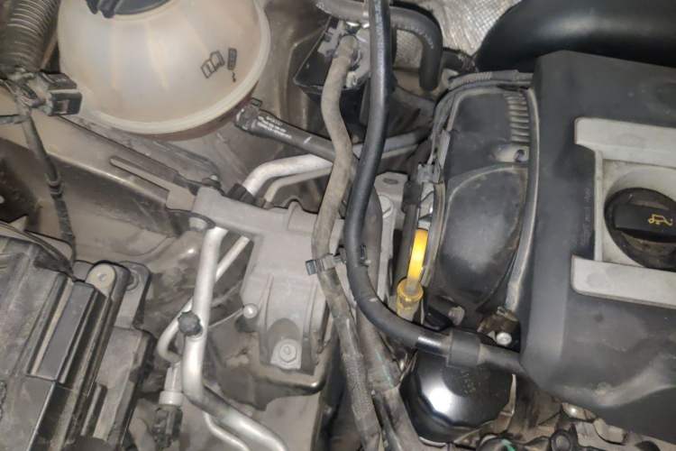 Used Volkswagen Tiguan 2015 1.8TSI Automatic Two-Wheel Drive Comfort Edition Engine Bay Right