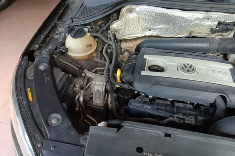 Used Volkswagen Tiguan 2015 1.8TSI Automatic Two-Wheel Drive Trend Edition Engine Bay Right