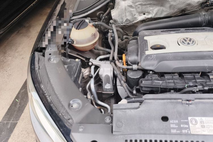 Used Volkswagen Tiguan 2015 2.0 TSI Automatic All-Wheel Drive Flagship Edition Engine Bay Right