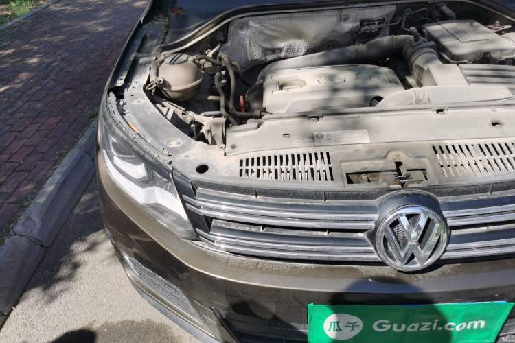 Used Volkswagen Tiguan 2015 1.8TSI Manual Two-Wheel Drive Fashion Edition Engine Bay Right