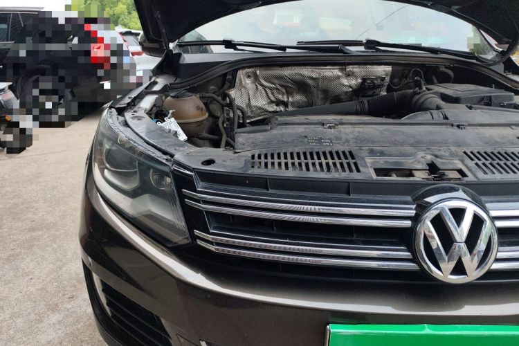 Used Volkswagen Tiguan 2015 1.8TSI Automatic Two-Wheel Drive Luxury Model Engine Bay Right