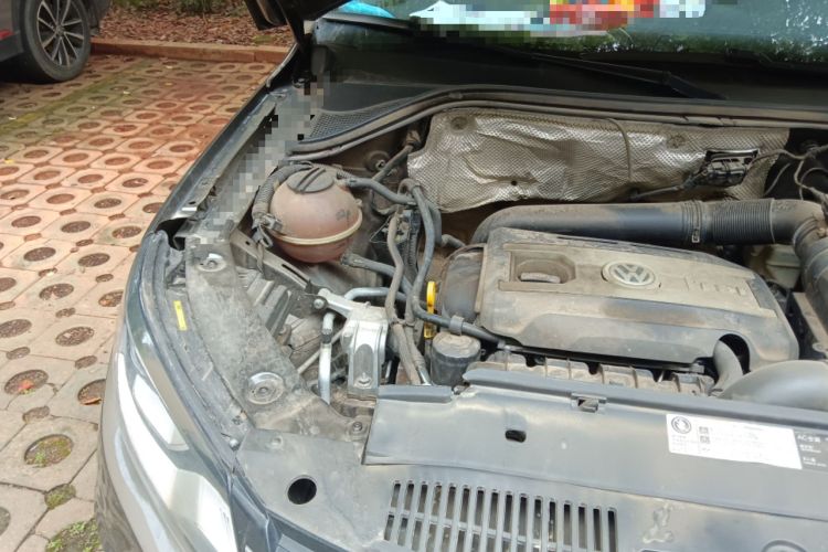 Used Volkswagen Tiguan 2015 1.8TSI Automatic Two-Wheel Drive Trend Edition Engine Bay Right