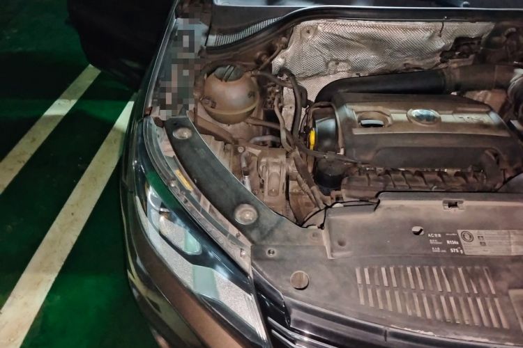 Used Volkswagen Tiguan 2015 1.8TSI Automatic Two-Wheel Drive Trend Edition Engine Bay Right