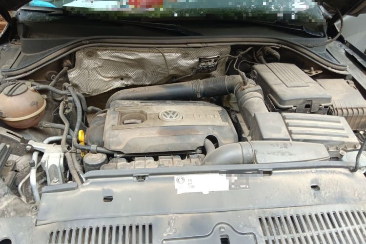 Used Volkswagen Tiguan 2015 1.8TSI Automatic Two-Wheel Drive Trend Edition Engine Bay